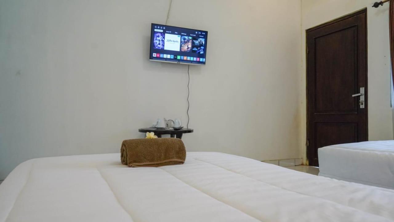 Hotel Pondok Putri Batukaras Eksteriør billede